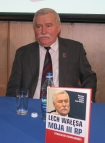 02.10.2007: W bibliotece UW odbya si prezentacja ksiki Moja III RP napisana przez Lecha Wase.