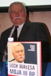 02.10.2007: W bibliotece UW odbya si prezentacja ksiki Moja III RP napisana przez Lecha Wase.