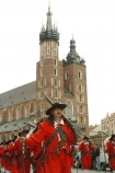 Nastpnego dnia po inscenizacji Victorii Wiedeskiej na krakowskich boniach, odby si uroczysty wjazd Krla Jana III Sobieskiego wraz z wojskami na krakowski Rynek Gwny.