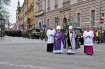 18.04.2010, W Krakowie odbyy si uroczystoci pogrzebowe Lecha i Marii Kaczyskich. Msza aobna w kociele Mariackim, a para prezydencka spoczea na Wawelu.  n/z   kardyna Stanisaw Dziwisz i nuncjusz apostolski w Polsce abp Jzef Kowalczyk