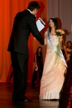 n/z Marcin Prokop (po lewej) gratuluje Miss Polski Regionu witokrzyskiego 2007 Paulinie Bieleckiej (po prawej)