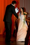 n/z Marcin Prokop (po lewej) gratuluje Miss Polski Regionu witokrzyskiego 2007 Paulinie Bieleckiej (po prawej)