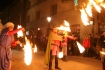 Pochd karnawaowy na krakowskim rynku. W paradzie uczestniczyy wszelkiego rodzaju stwory takie jak diaby, kociotrupy, anioy i wiele innych. Przy organizacji imprezy pracowa Teatr KTO.