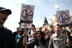 Krakw, 26.04.2008. Ponad tysic osb przeszo w Marszu Tolerancji ulicami Krakowa.