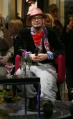 Dzien wiosennych zakupow w Klifie
Pokaz mody,konsultacje z Tomkiem Jacykowem,
konkursy i promocje w gdynskim Klifie.
27.03.2010
N/z Tomasz Jacykow o kulach po niedawnym wypadku na sniegu