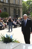 Prezydent Krakowa Jacek Majchrowski skada wieniec na Grobie Nieznanego onierza