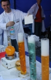 Piknik Naukowy Radio BIS n/z stanowisko chemiczne