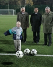 Otwarcie boiska o sztucznej nawierzchni Hutnik Krakw. n/z z tyu od lewej: Wadysaw Handziuk (prezes Hutnik Krakw SSA), Radosaw Parda (Wiceminister sportu) oraz prof. Jacek Majchrowski (prezydent Miasta Krakowa).